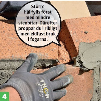 När du lägger stenarna till murad pizzaugn så att de vilar mot mallen får du rätt form När du lägger stenarna till murad pizzaugn så att de vilar mot mallen får du rätt form